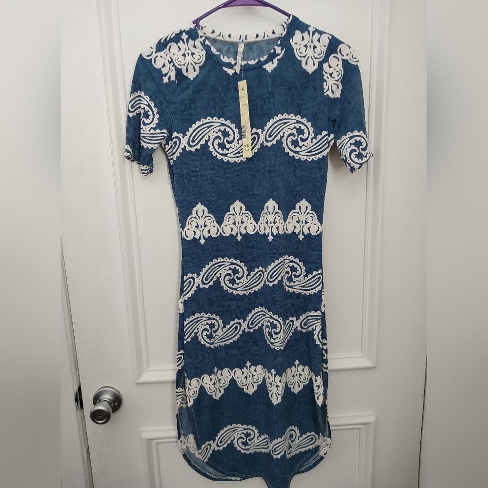 Vintage Size Small form fitting dress